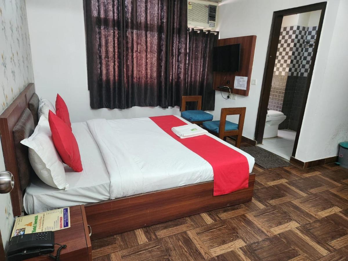 Hotel Cozy Cave Nuova Delhi Esterno foto